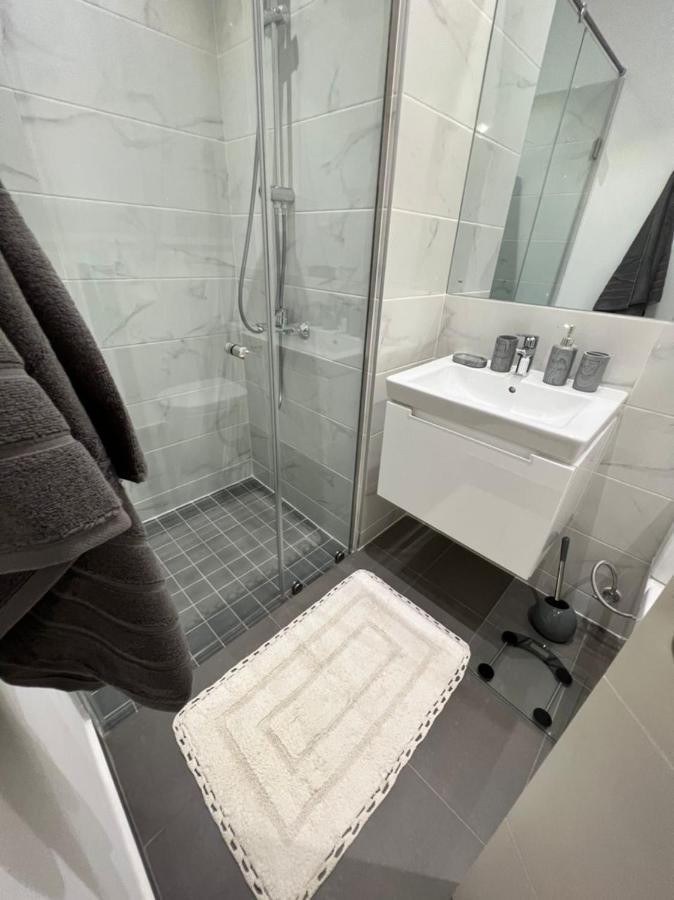 The Lennox Luxury Apartment Accra Buitenkant foto