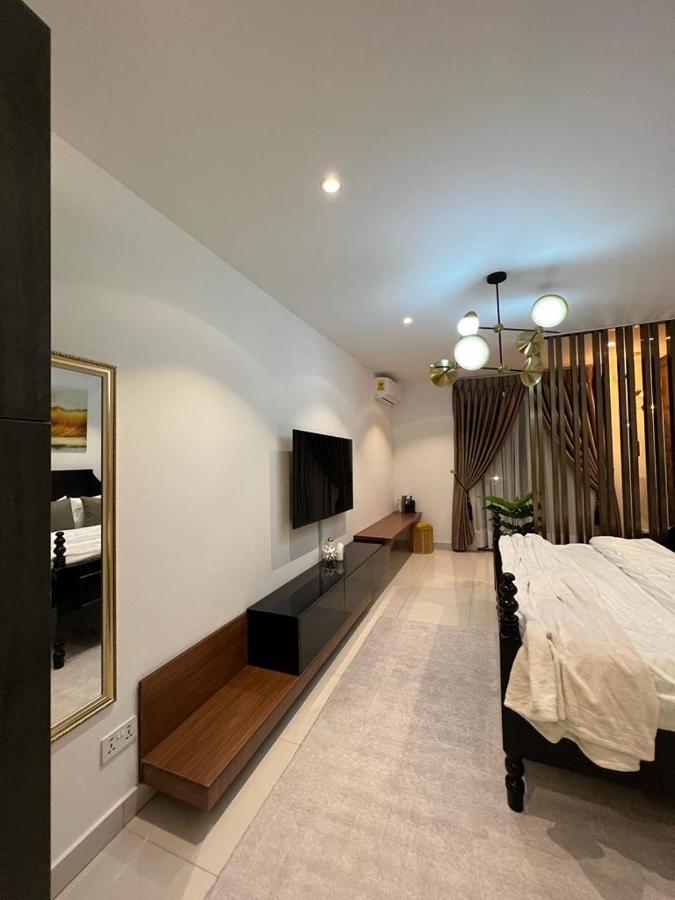 The Lennox Luxury Apartment Accra Buitenkant foto