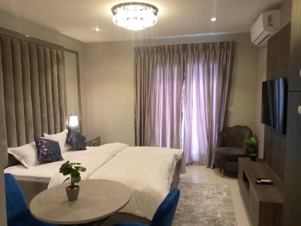 The Lennox Luxury Apartment Accra Buitenkant foto